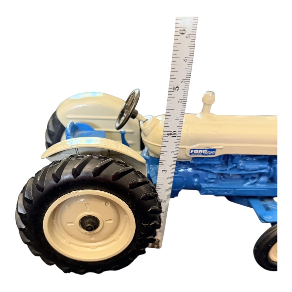 Ertl Ford 5000 Diesel Tractor 1/16 Scale Toy Blue Cream Diecast VTG Farm Good - Picture 13 of 13